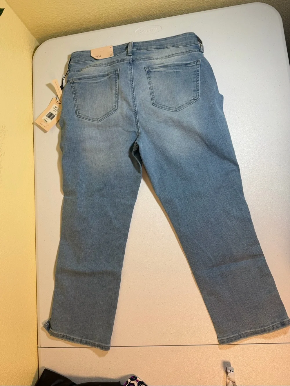 NYDJ High-Rise Straight Crop Jeans in Light Blue Wash NWT size 8